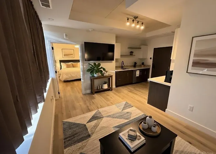 Aparthotel Modern With Gym In Midtown 4*